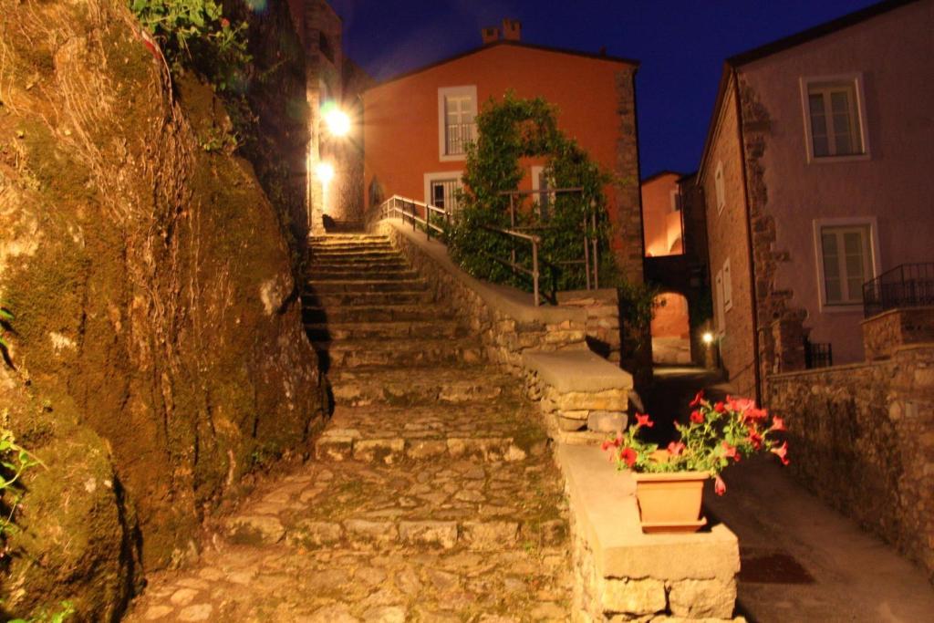 Отель La Campana D'Oro Беверино Экстерьер фото